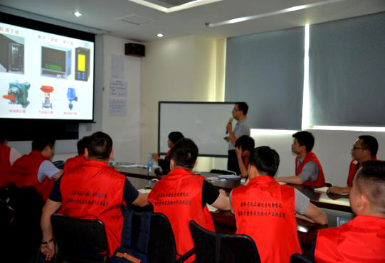 深?yuàn)W圖儀控學(xué)院?；沸袠I(yè)大講堂